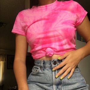 *SOLD ON DEPOP*Bubble gum pinK tie dye top shirt